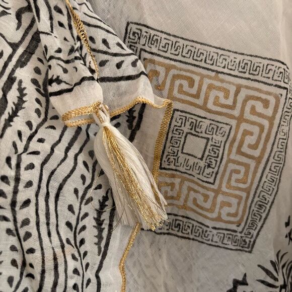 Flowy white black and gold gauzy large wrap scarf with tassels - Picture 4 of 8